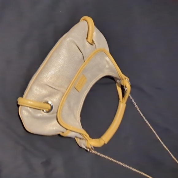 Is Stuart weitzman linen leather mini hobo chain purse - Picture 4 of 10